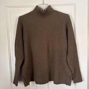 Banana Republic Green Turtleneck Sweater